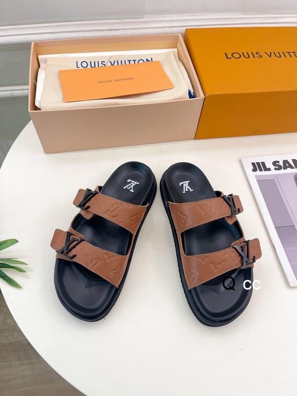 LV Men's Slippers 151